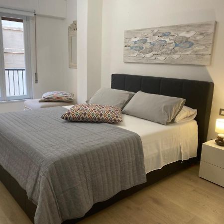 Delle Palme Rooms Elegante Monolocale In Centro Palerme Extérieur photo